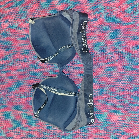 Calvin Klein bra - Picture 3 of 3